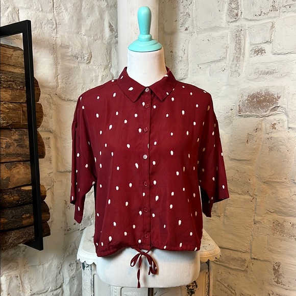 Everly Tops - Everly | Burgundy Polka Dot Adjustable Crop Blouse